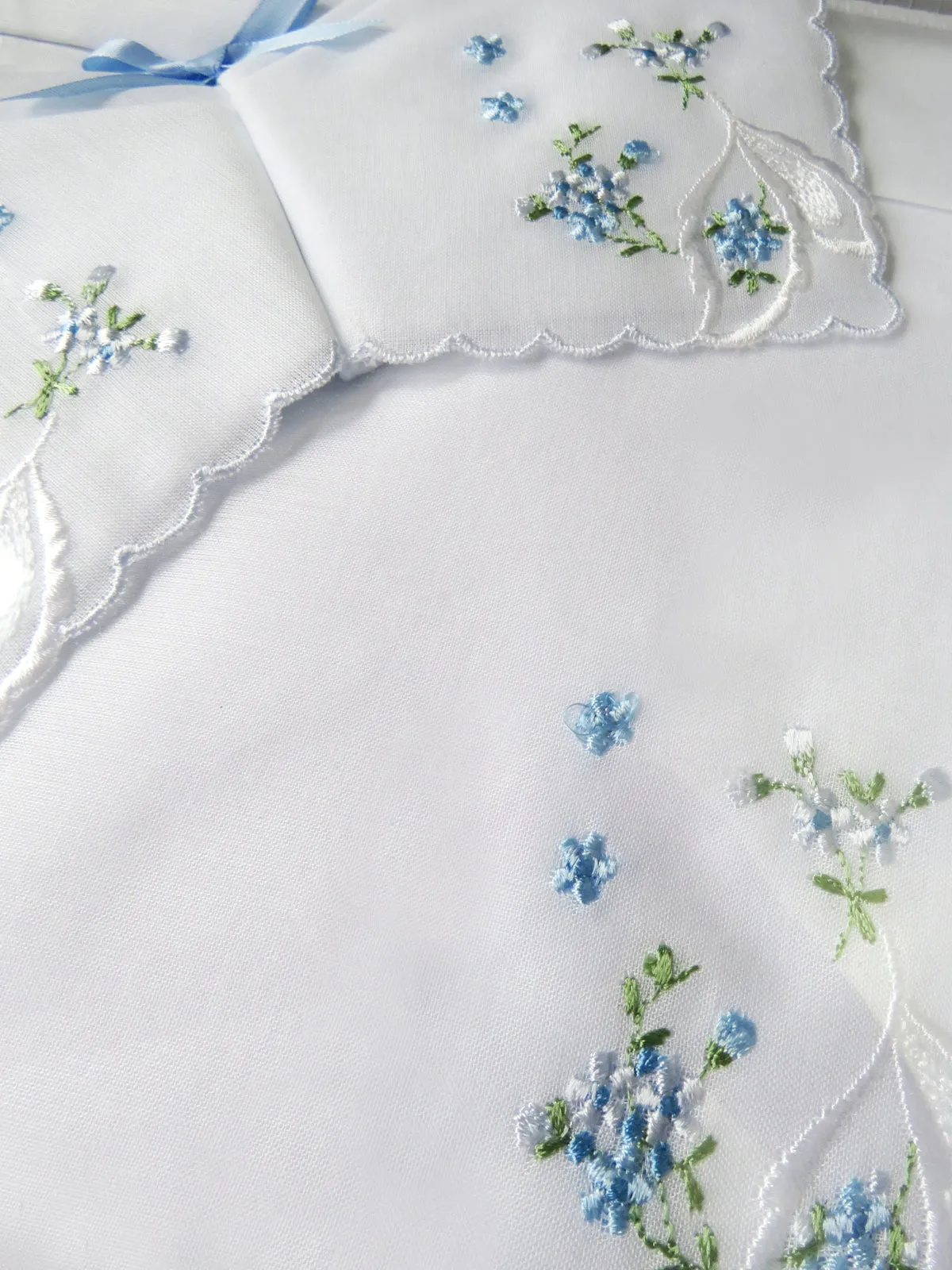 Blue Embroidered Ladies Cotton Handkerchief Set