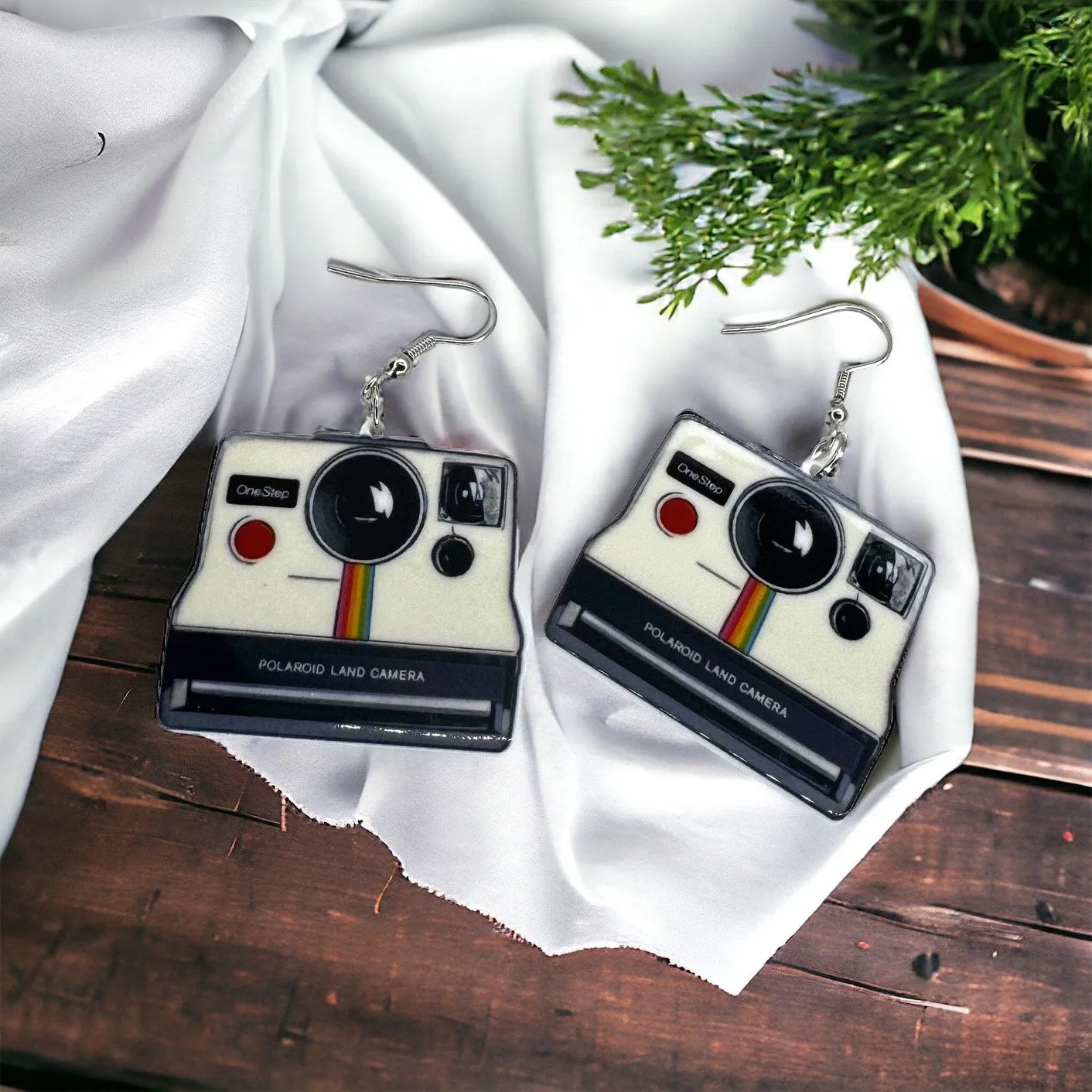 Camera Earrings - Photographer Gift, Handmade Earrings, Retro Camera, Photography Accessories, Polaroid Camera, Instant Photo, Cameras