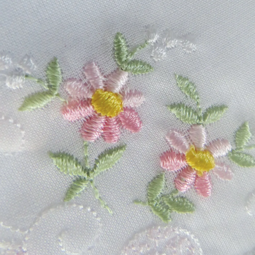 Daisy Ladies Embroidered Cotton Handkerchief Set