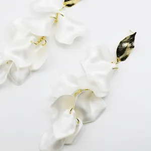 Dangle Petals White D62