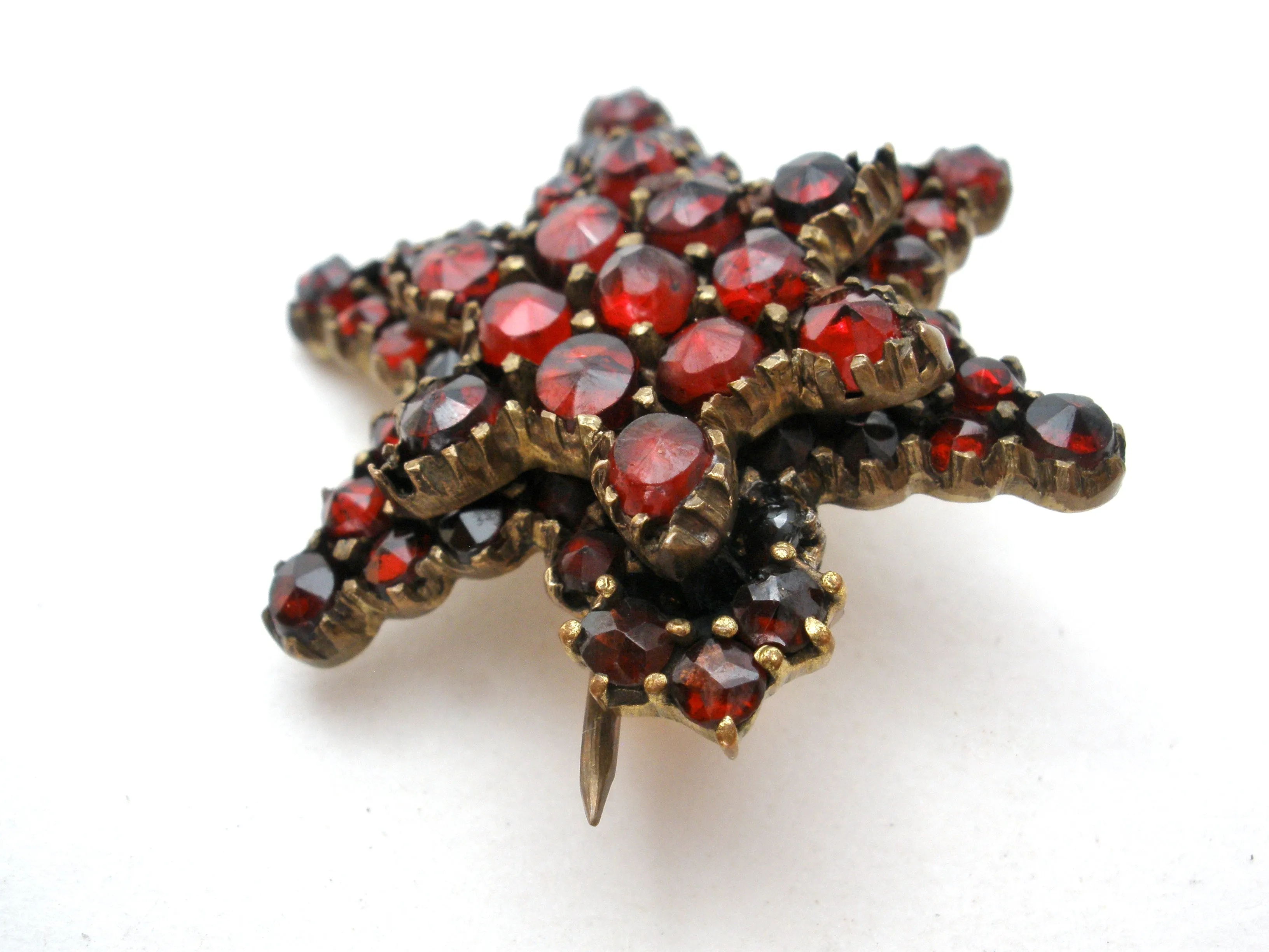 Victorian Garnet Star Gilt Brooch Pin